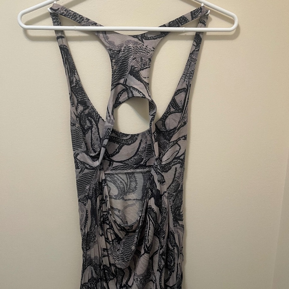 Guess top